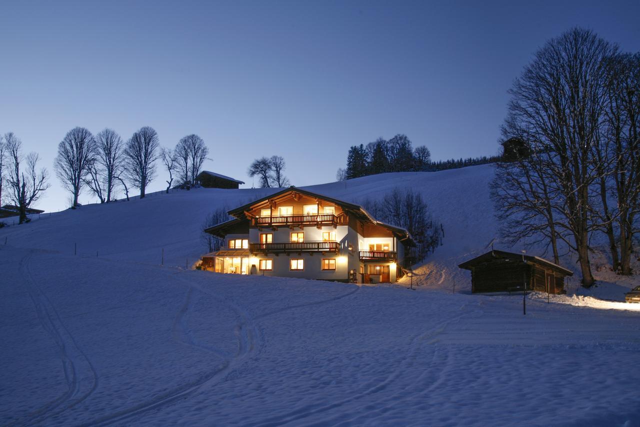 Saalbach Apartments Landhaus Bernkogel - Ski In Ski Out Exterior photo